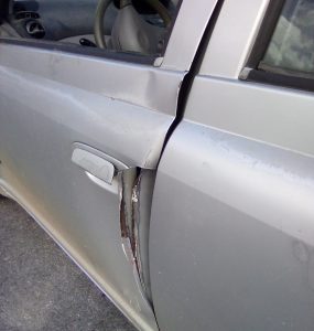 נזק אבנים לרכב בקעת הירדן