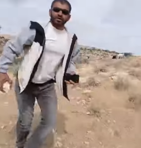 ערבי תוקף רועה צאן בהר חברון